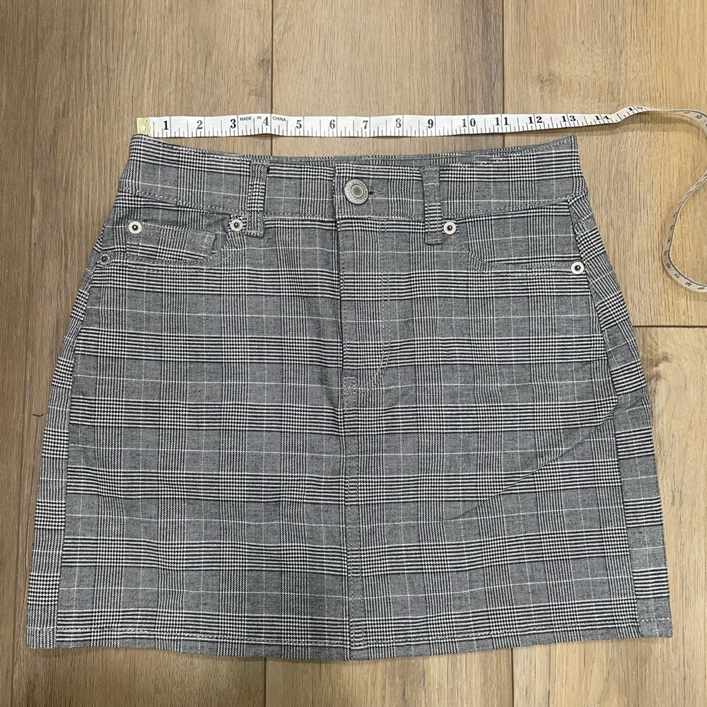 American Eagle Gray Plaid Women's Skirt